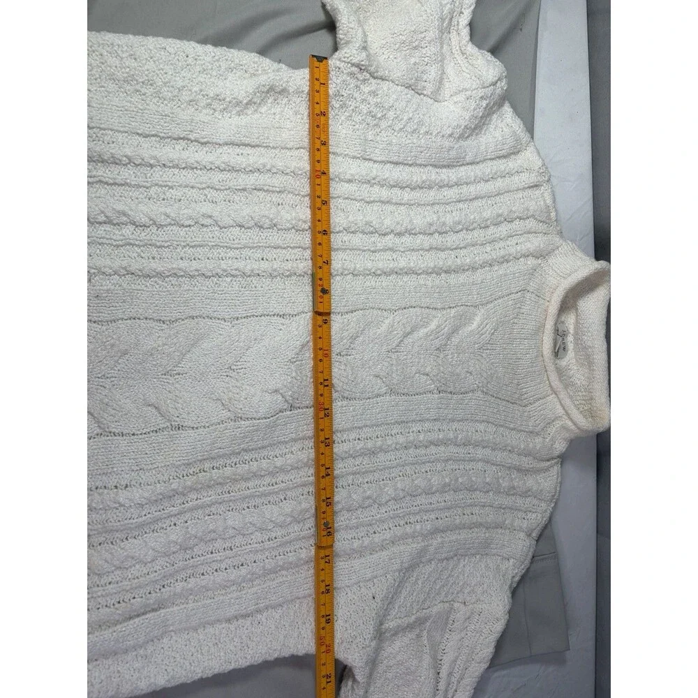 J Crew Pullover Women’s White Long Sleeve Sweater, Medium Very Nice
